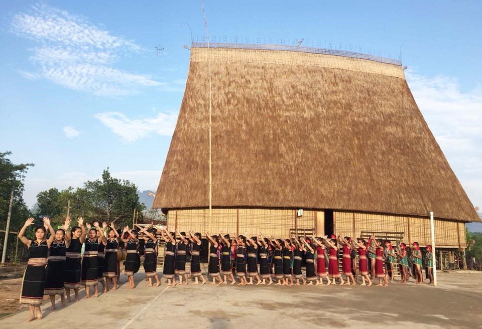 NHÀ RÔNG KON KLOR – LINH HỒN VĂN HOÁ TÂY NGUYÊN | Antamtour.vn