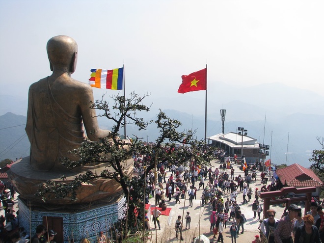 Đi Lễ Yên Tử: Hành Trình Tâm Linh Đầu Năm Đầy Ý Nghĩa