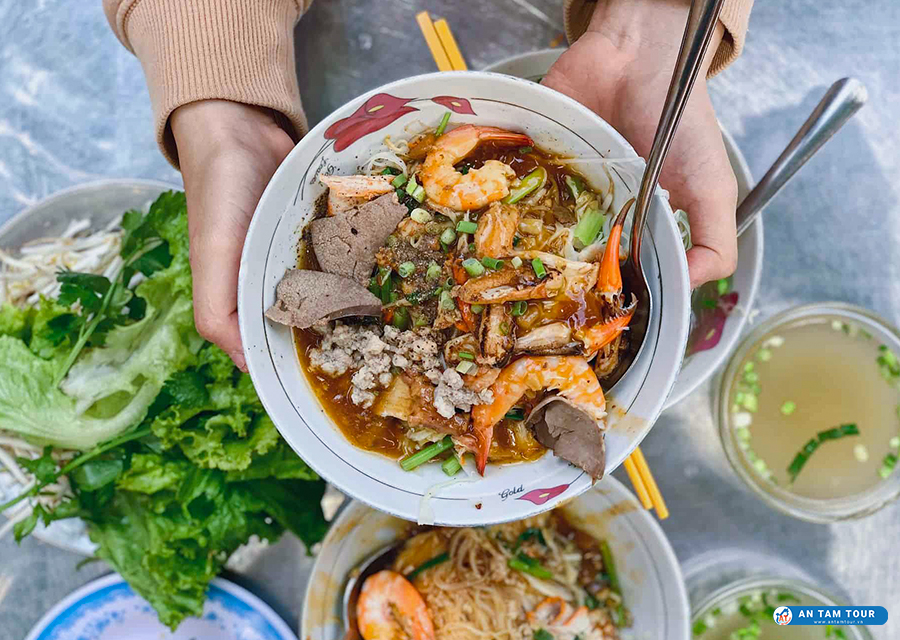 Hủ tiếu hấp
