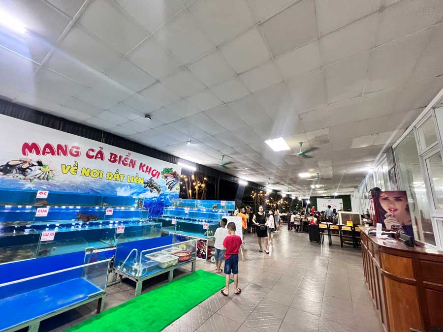 Nhà Hàng Hải Tiến