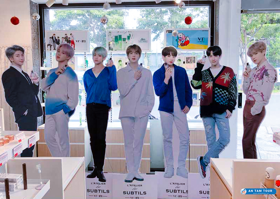 Standee là gì? Các loại standee. Mua standee ở đâu?