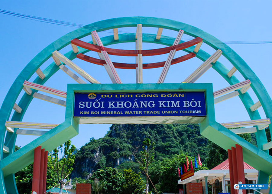 Suối khoáng Kim Bôi