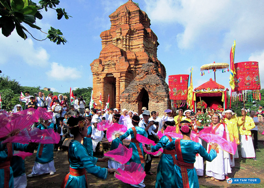 Tháp bà Ponagar