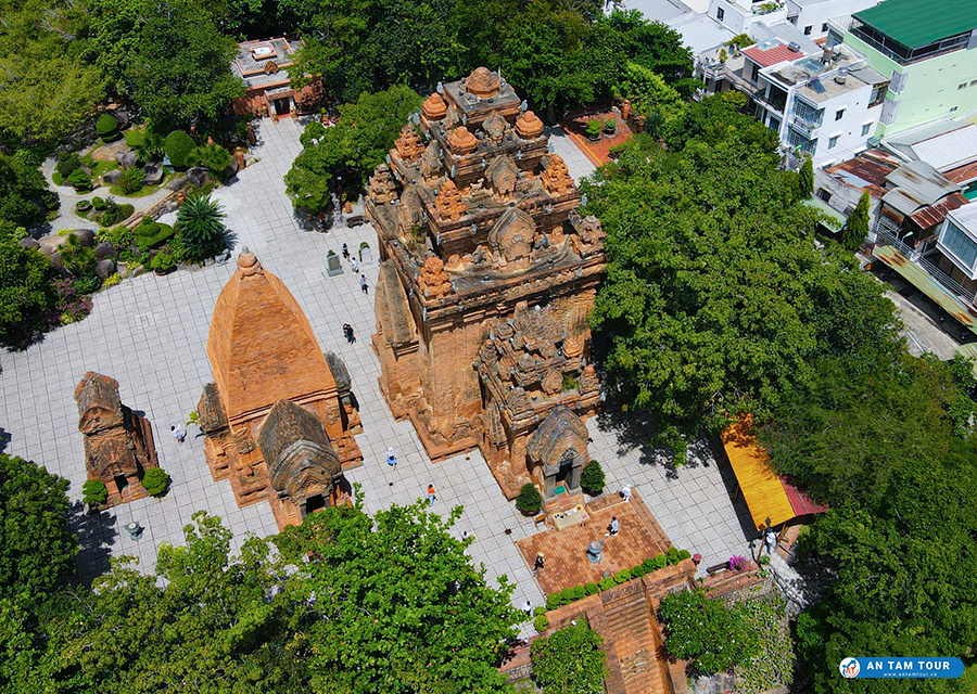 Tháp bà Ponagar