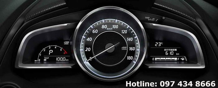 Màn hình hiển thị tốc hộ, tiêu thụ nhiên liệu, số vòng tua động cơ trên Mazda 2