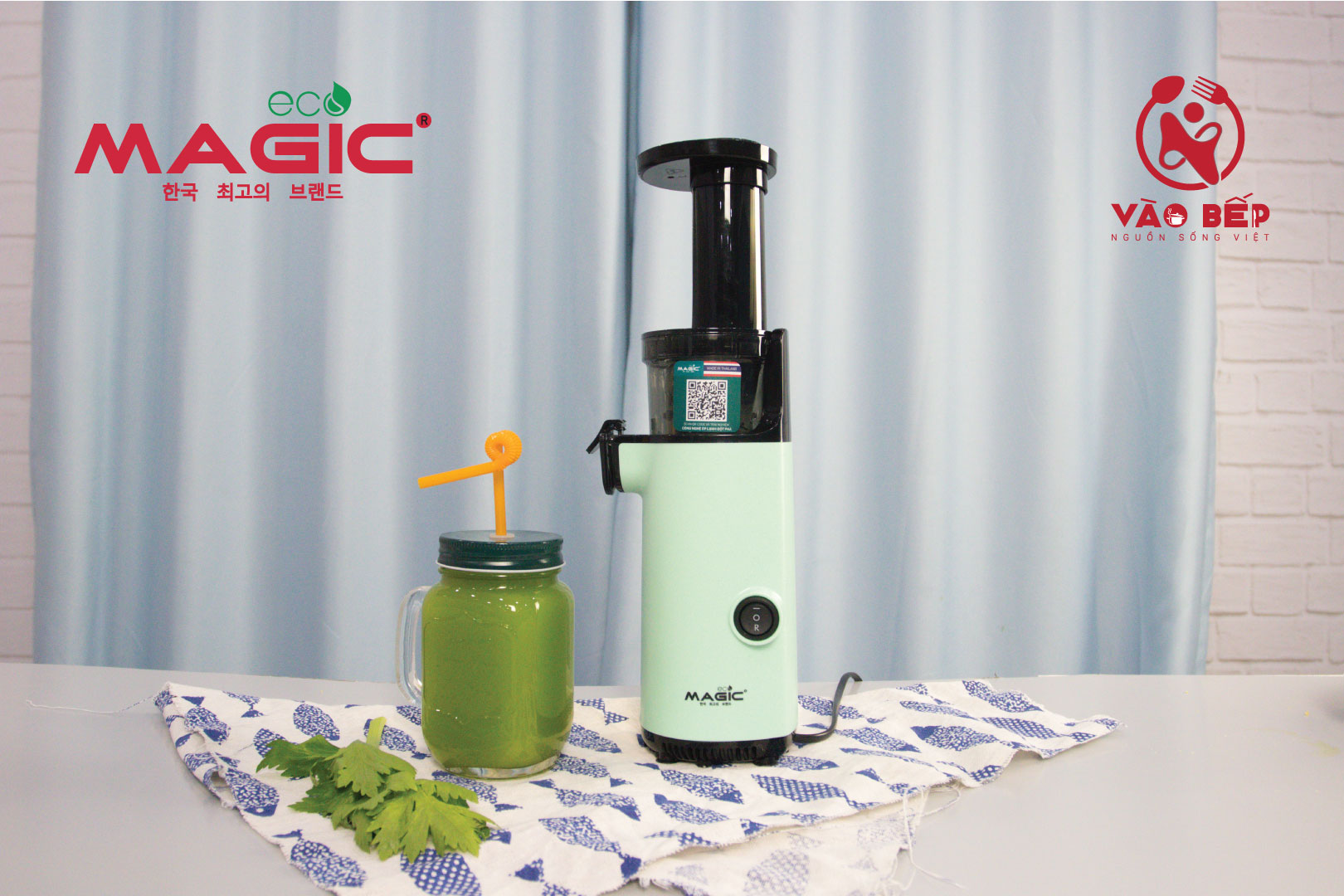 Hướng dẫn làm nước ép cần tây detox thanh lọc bằng Máy ép chậm thế hệ mới Magic Eco AC-131
