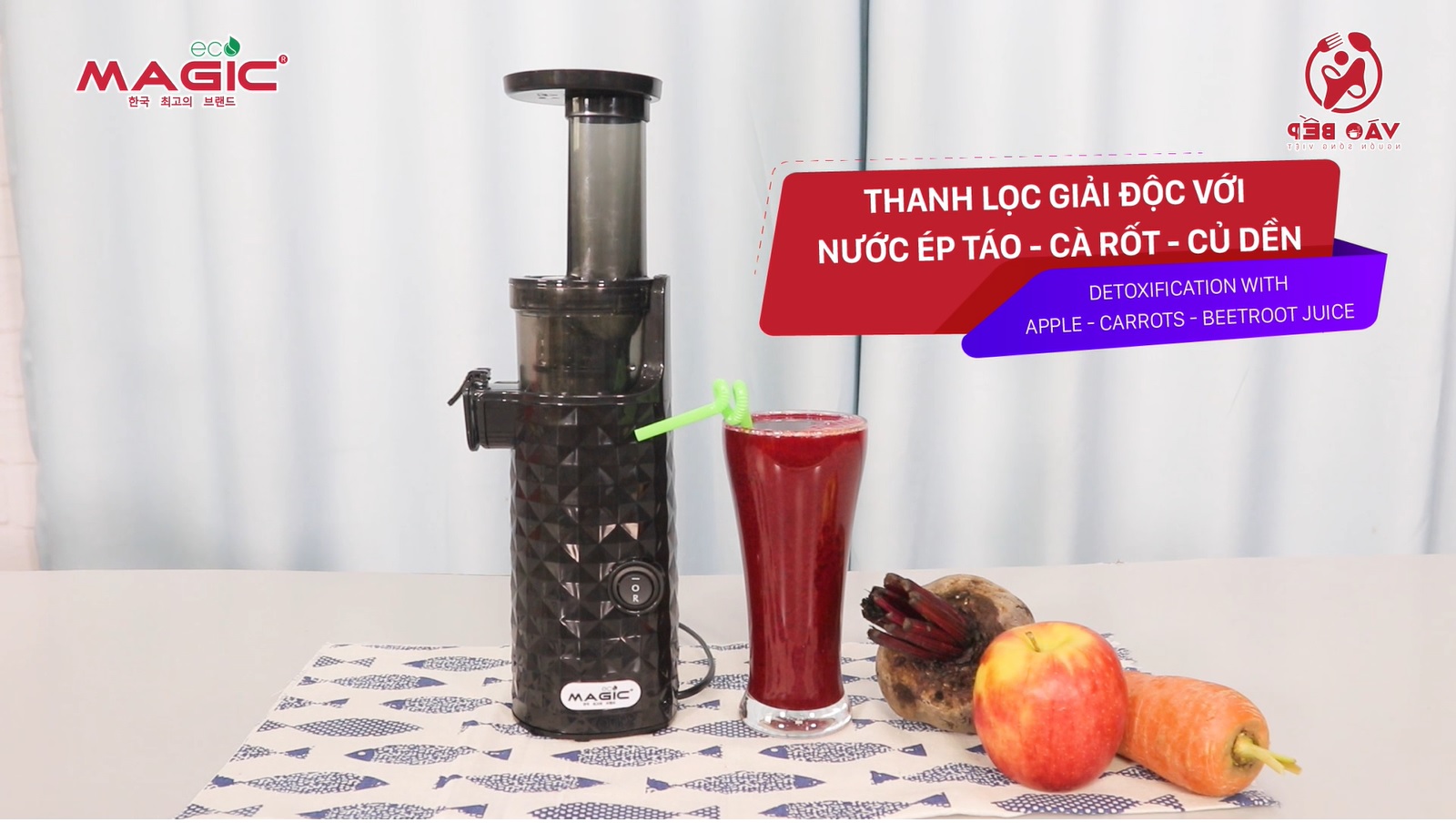 Thanh lọc giải độc với nước ép táo cà rốt củ dền