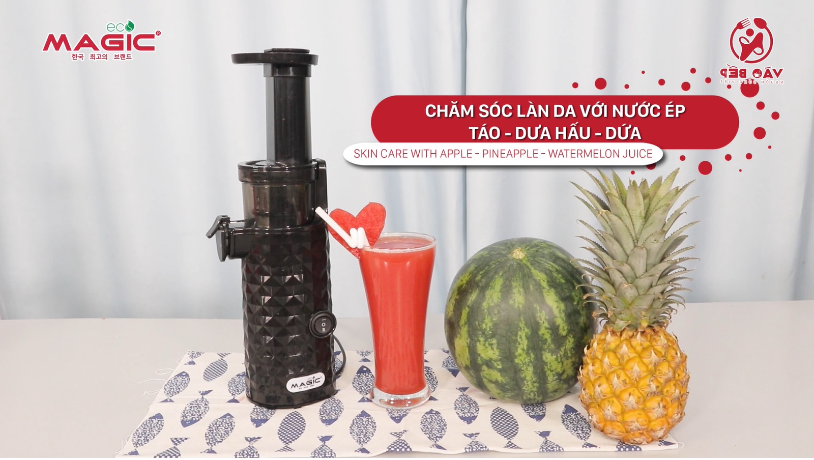 Chăm sóc làn da với nước ép táo dứa dưa hấu