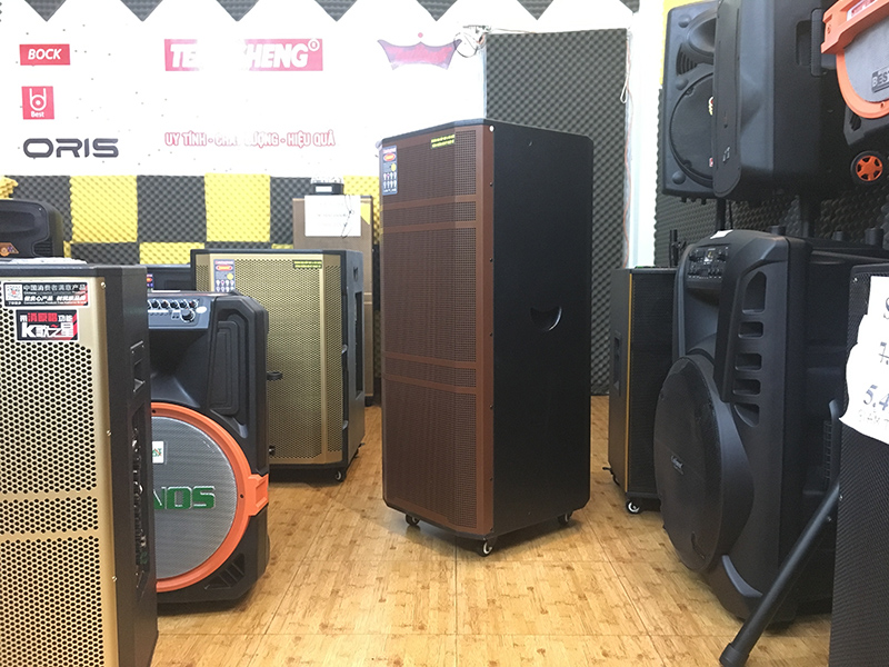 Bose DK-715
