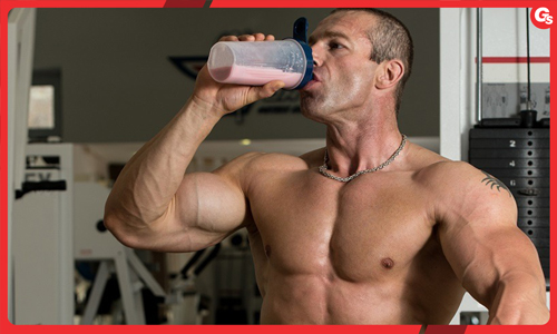 4 lý do người mới [KHÔNG NÊN] uống whey trong khi tập