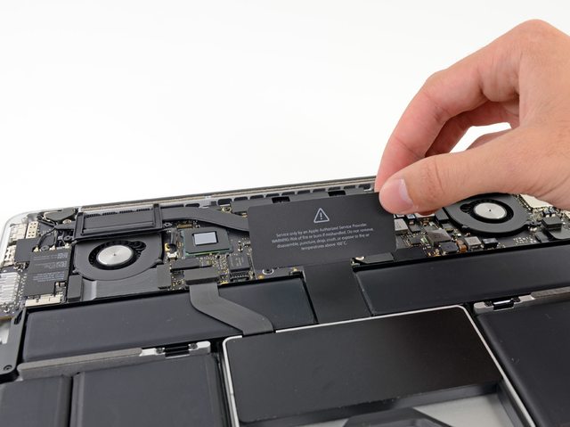 Sạc máy Macbook đúng chỉ dẫn tăng thời gian pin máy tính Macbook