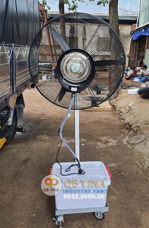 Quạt phun sương đứng công nghiệp