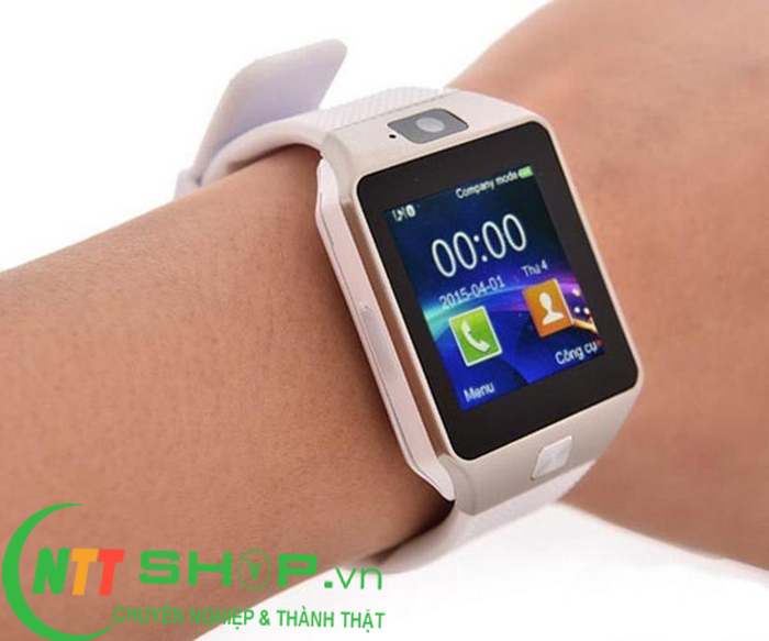 Đồng hồ thông minh DZ09 màu trắng tạo cảm giác thoải mái khi đeo