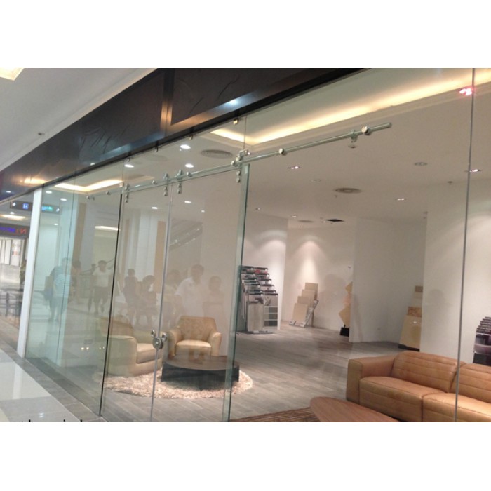 Cửa kính thủy lực có tầm quan trọng như thế nào trong xây dựng