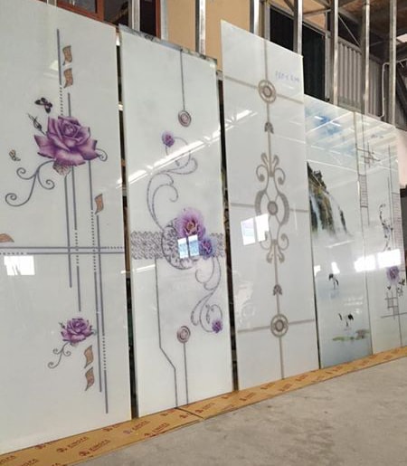 Báo giá vách kính cường lực dày 12mm mới nhất 2019