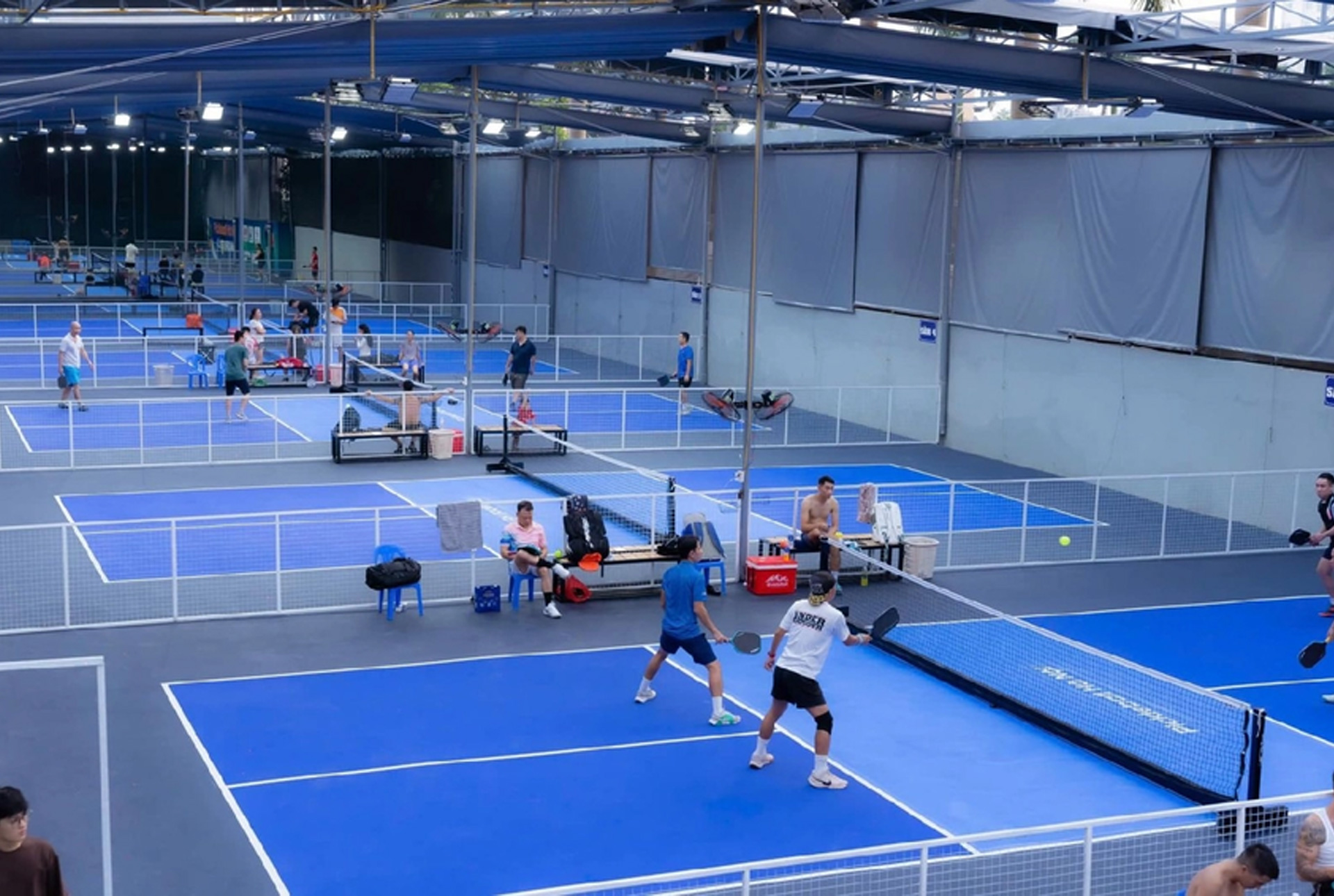 Giá thuê sân Pickleball tại Việt Nam: Chi tiết và So sánh 2025
