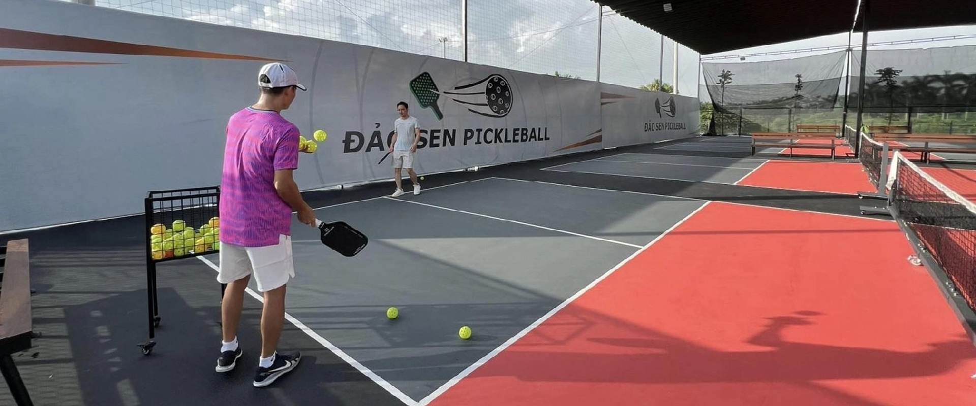 Giá thuê sân từng khu vực