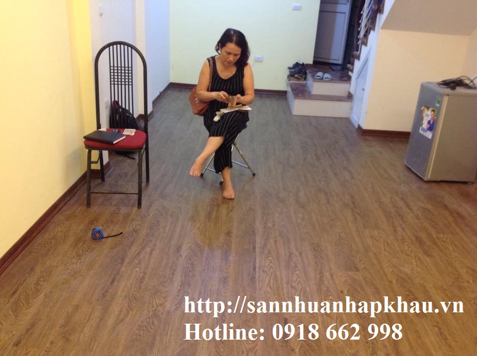 Thi công sàn nhựa hèm khóa mã RF409