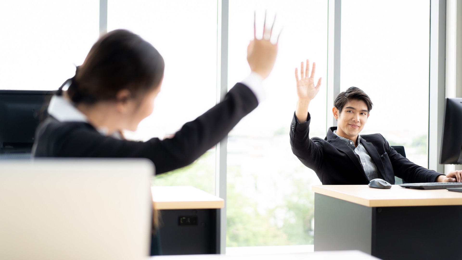 Senpai và Kohai: Bí Quyết Thành Công Trong Môi Trường Làm Việc Nhật Bản