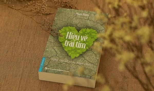 Amazon.com: Hiểu về trái tim: 9786045855287: Minh Niệm: Books