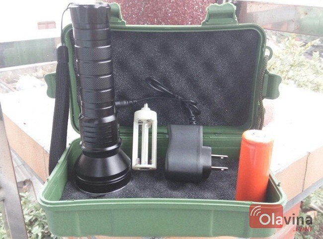 Đèn pin siêu sáng L2-V2