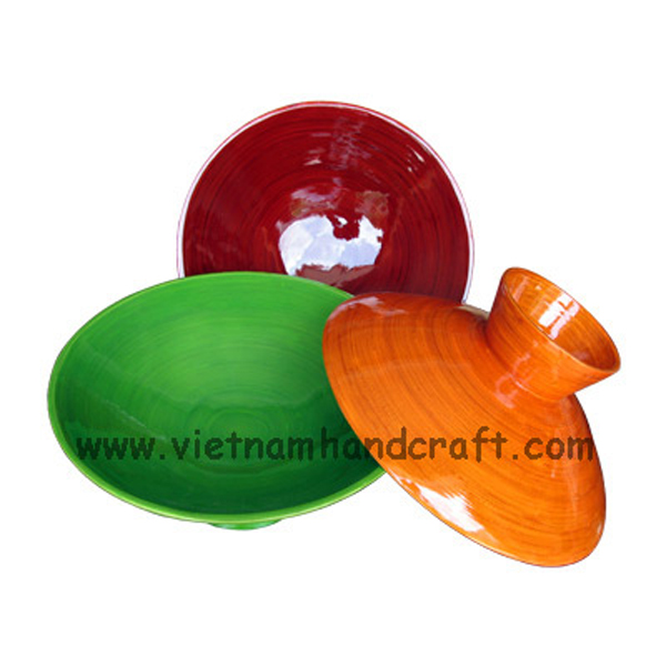 Set of 3 bamboo decor bowls in 3 different colors Set of 3 bamboo decor bowls in 3 different colors