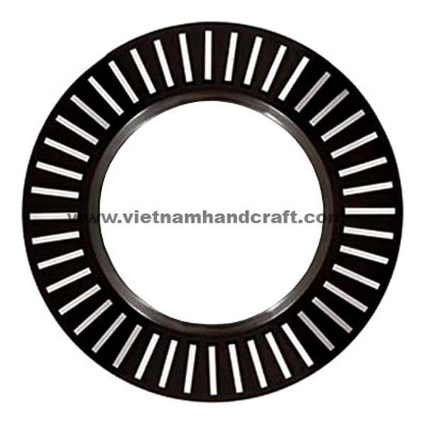 Black lacquered wooden mirror frame with white silver leaf stripes Black lacquered wooden mirror frame with white silver leaf stripes