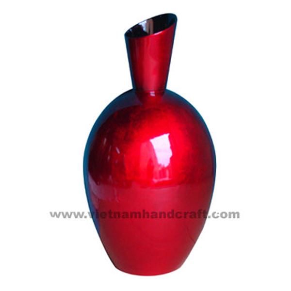 Silver metallic red lacquerware vase Silver metallic red lacquerware vase
