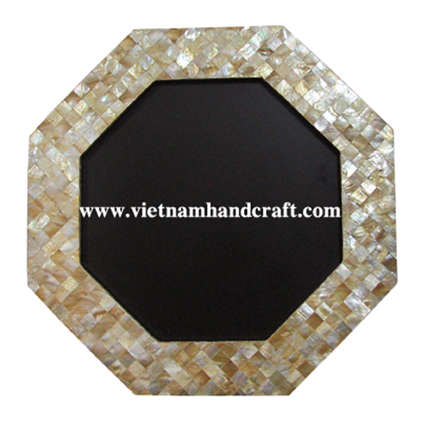 Octagonal black lacquer mirror inlaid with seashell Octagonal black lacquer mirror inlaid with seashell
