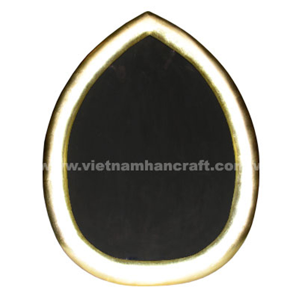 Heart-shaped lacquer wood mirror frame in black & light gold silver Heart-shaped lacquer wood mirror frame in black & light gold silver