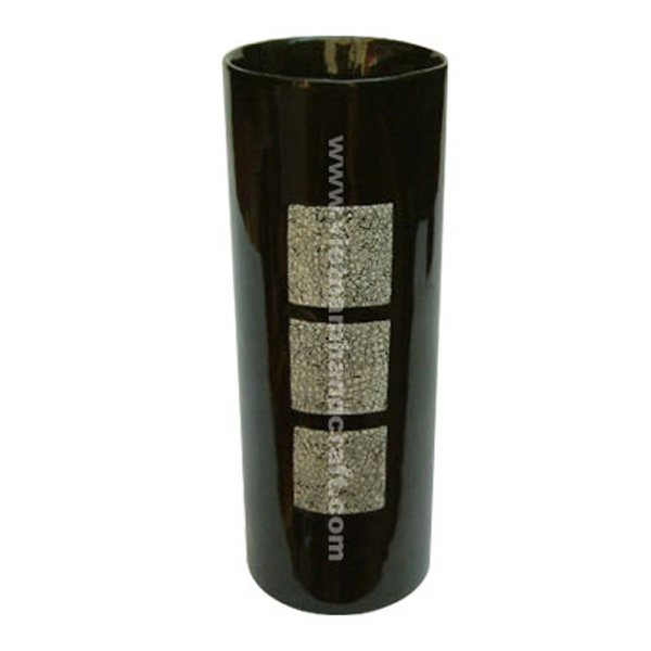 Black lacquer vase with egg shell inlay Black lacquer vase with egg shell inlay