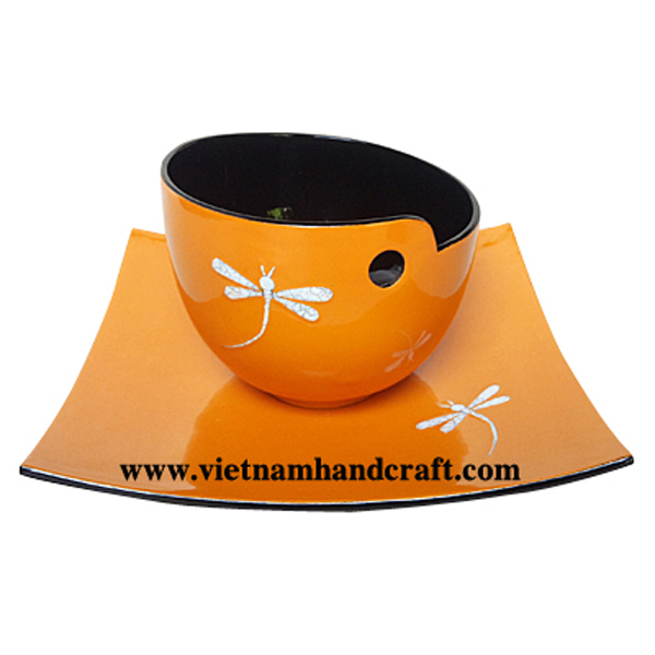 Lacquer serving bowl set inlaid with eggshell dragonflies Lacquer serving bowl set inlaid with eggshell dragonflies