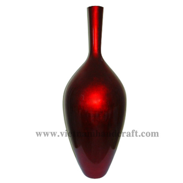 Lacquered decor vase in red silver Lacquered decor vase in red silver