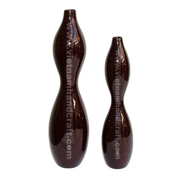 Ceramic lacquerware decorative vases in solid brown Ceramic lacquerware decorative vases in solid brown