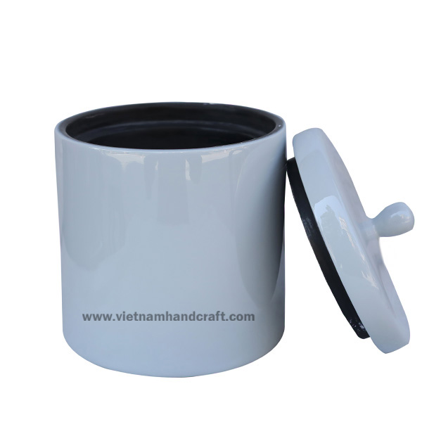 Handmade lacquer box with lid Handmade lacquer box with lid