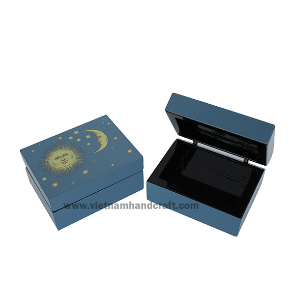Handcrafted wooden lacquerware jewellery box with artwork on lid Handcrafted wooden lacquerware jewellery box with artwork on lid