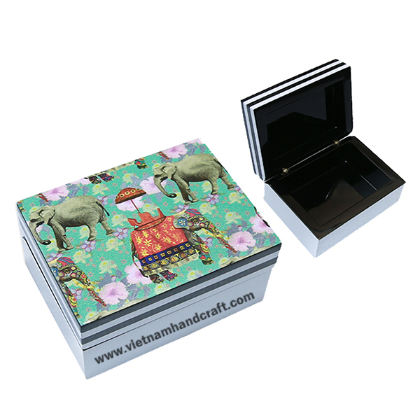 Handcrafted lacquerware box with artwork on top Handcrafted lacquerware box with artwork on top