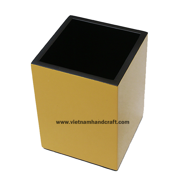 Handcrafted lacquer pen/pencil holder in black & yellow Handcrafted lacquer pen/pencil holder in black & yellow