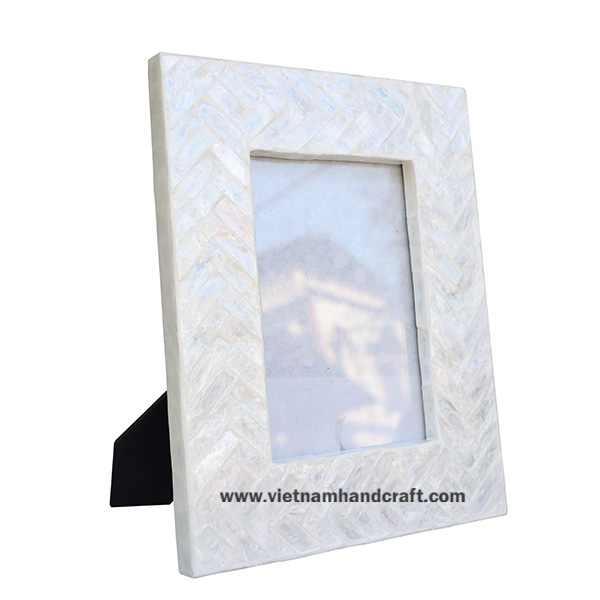 Handmade lacquered wood picture/photo frame with mother of pearl inlay Handmade lacquered wood picture/photo frame with mother of pearl inlay