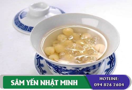 Chè tổ yến chưng hạt sen