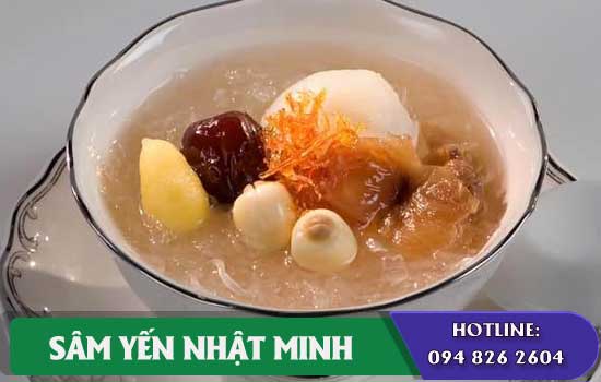 yến chưng với mật ong táo đỏ