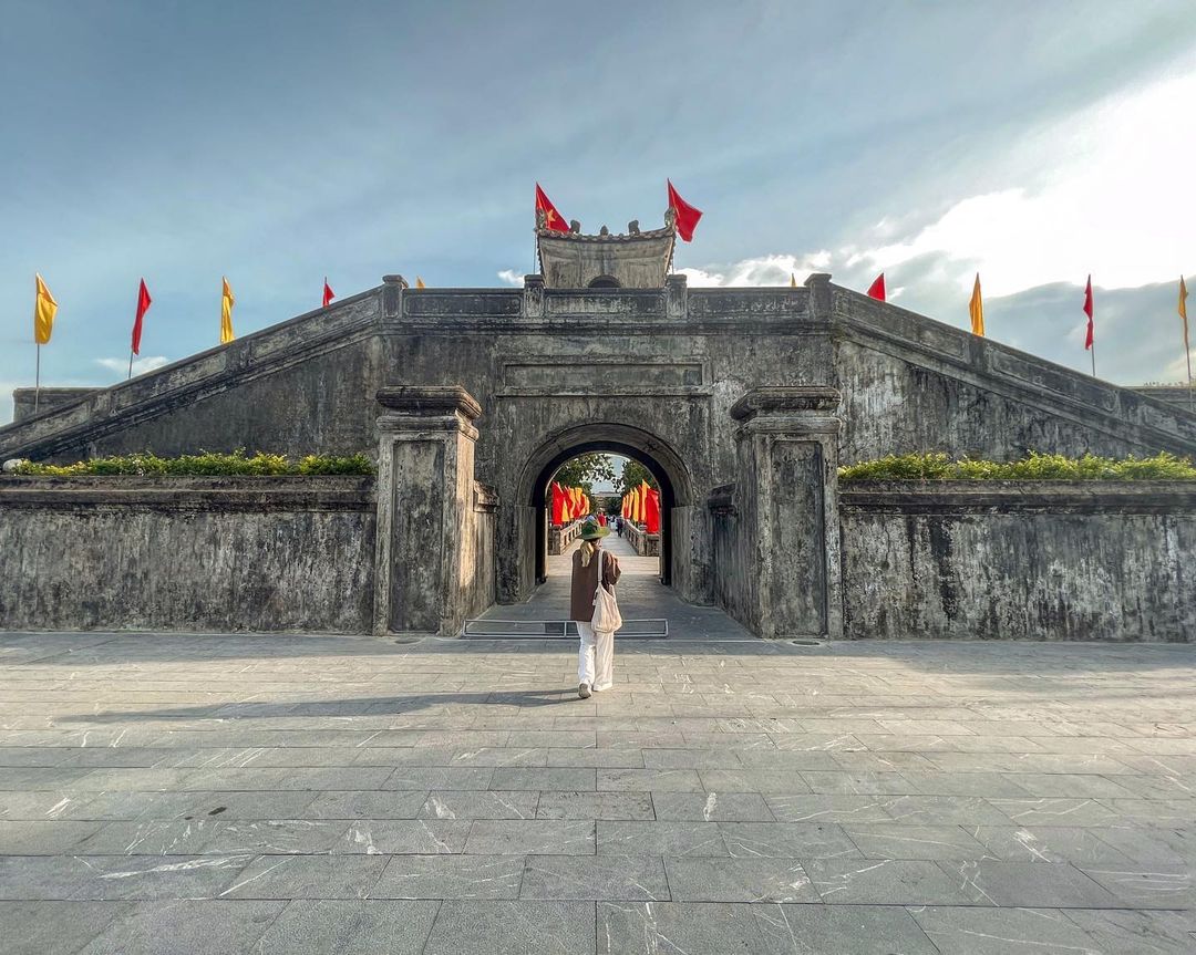 MỘ ĐẠI TƯỚNG - THÀNH CỔ QUẢNG TRỊ - NGHĨA TRANG ĐƯỜNG CHÍN - NTLS TRƯỜNG SƠN - NGÃ BA ĐỒNG LỘC - CỬA LÒ