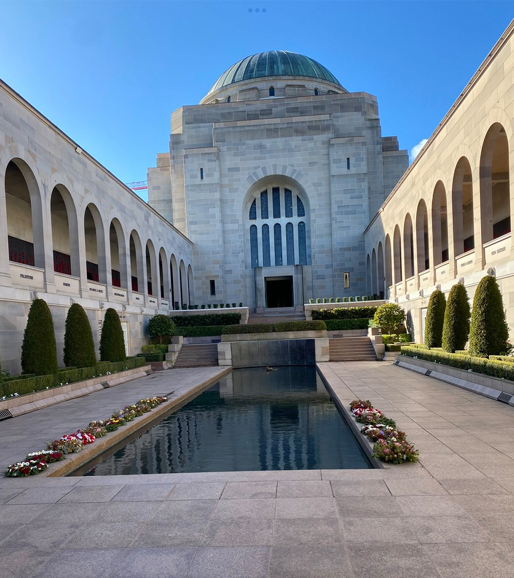 MELBOURNE - BALLARAT - BACCHUS MARSH - CANBERRA - SYDNEY