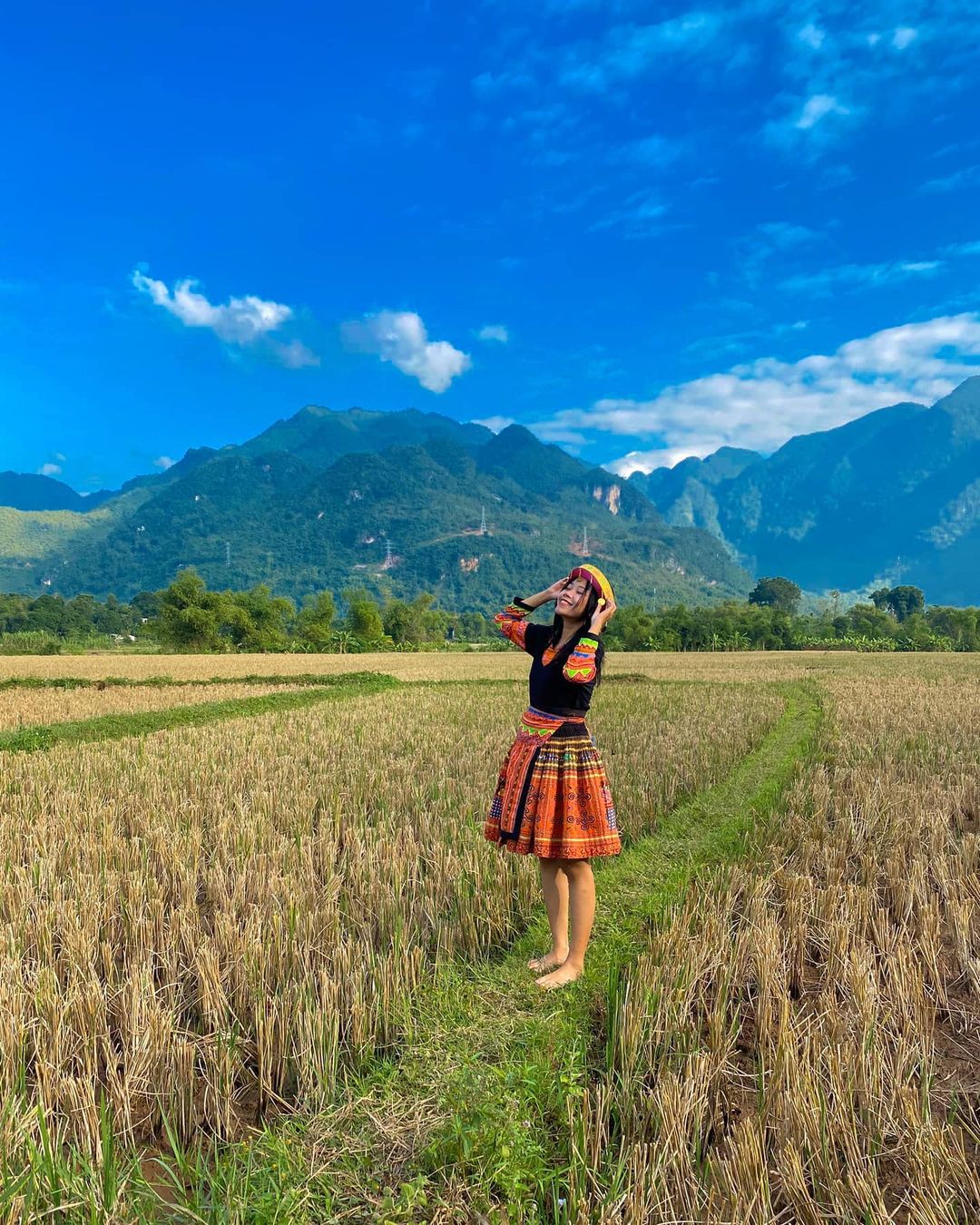 BẢN LÁC - MAI CHÂU