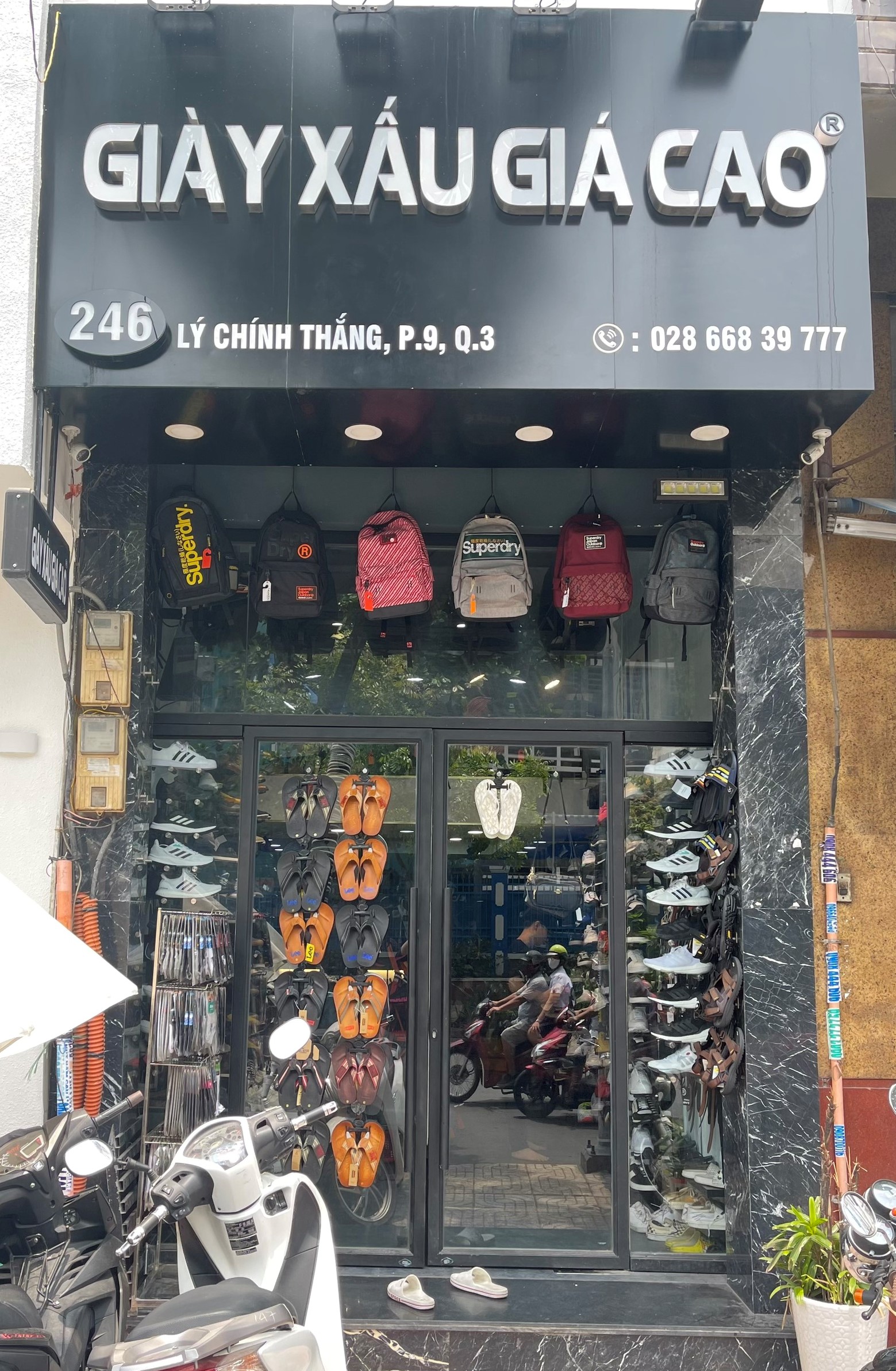 Tại sao shop có tên gọi 