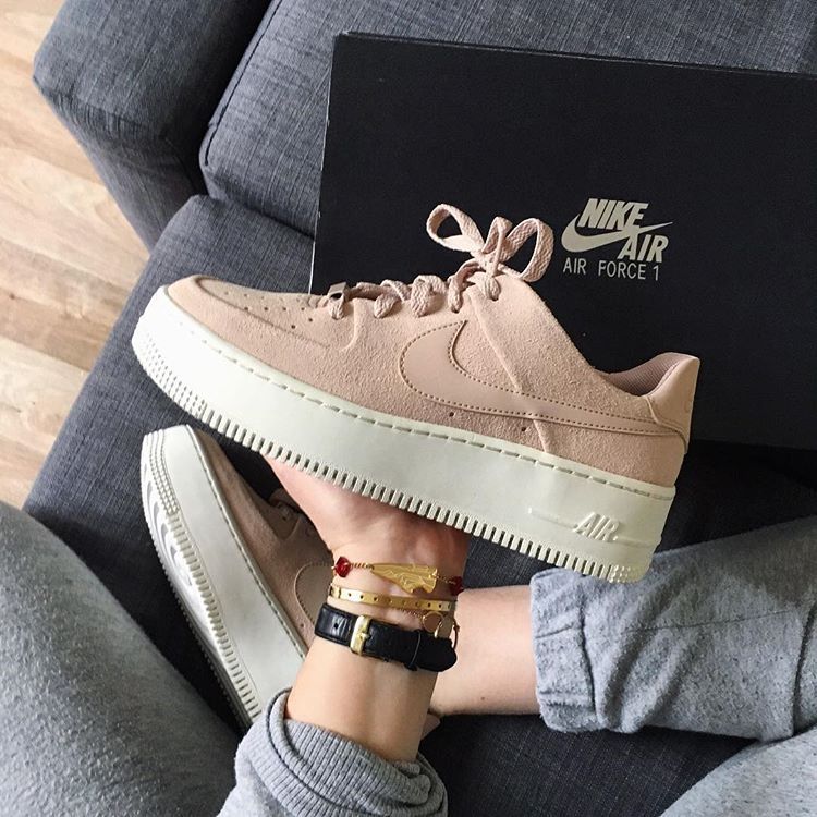 Nike Air Force 1 Sage Low Giày Xấu Giá Cao