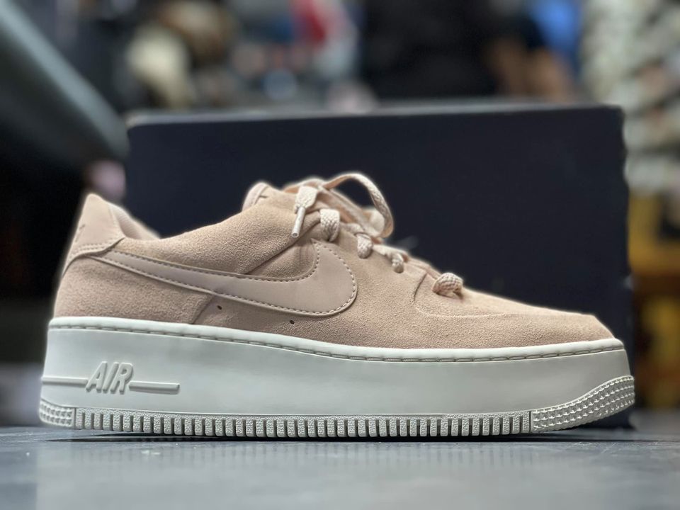 NIKE Air Force 1 SAGE LOW Giày Xấu Giá Cao