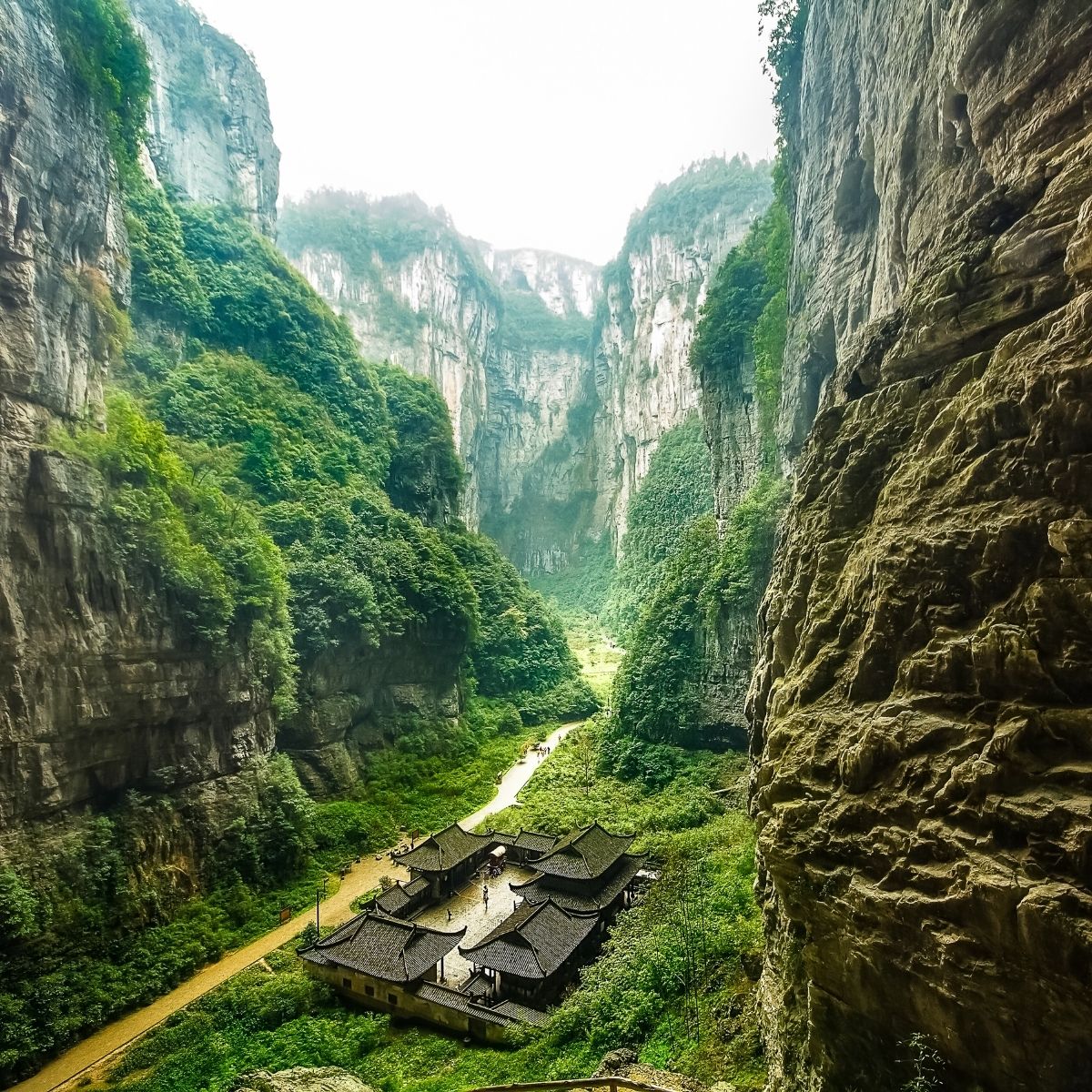 ⛰️ CHÚC MỪNG VISA TRUNG QUỐC "VƯỢT ẢI" THÀNH CÔNG: SẴN SÀNG CHO CHUYẾN VI HÀNH KỲ VĨ! ⛰️