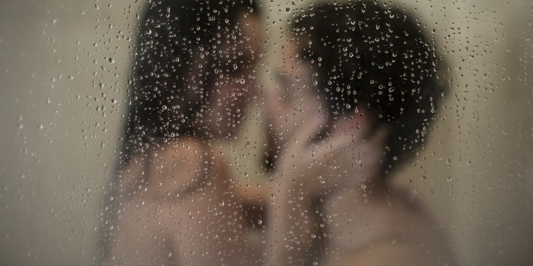 Các tư thế quan hệ trong nhà tắm