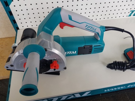 Máy cắt rãnh tường Total TWLC1256